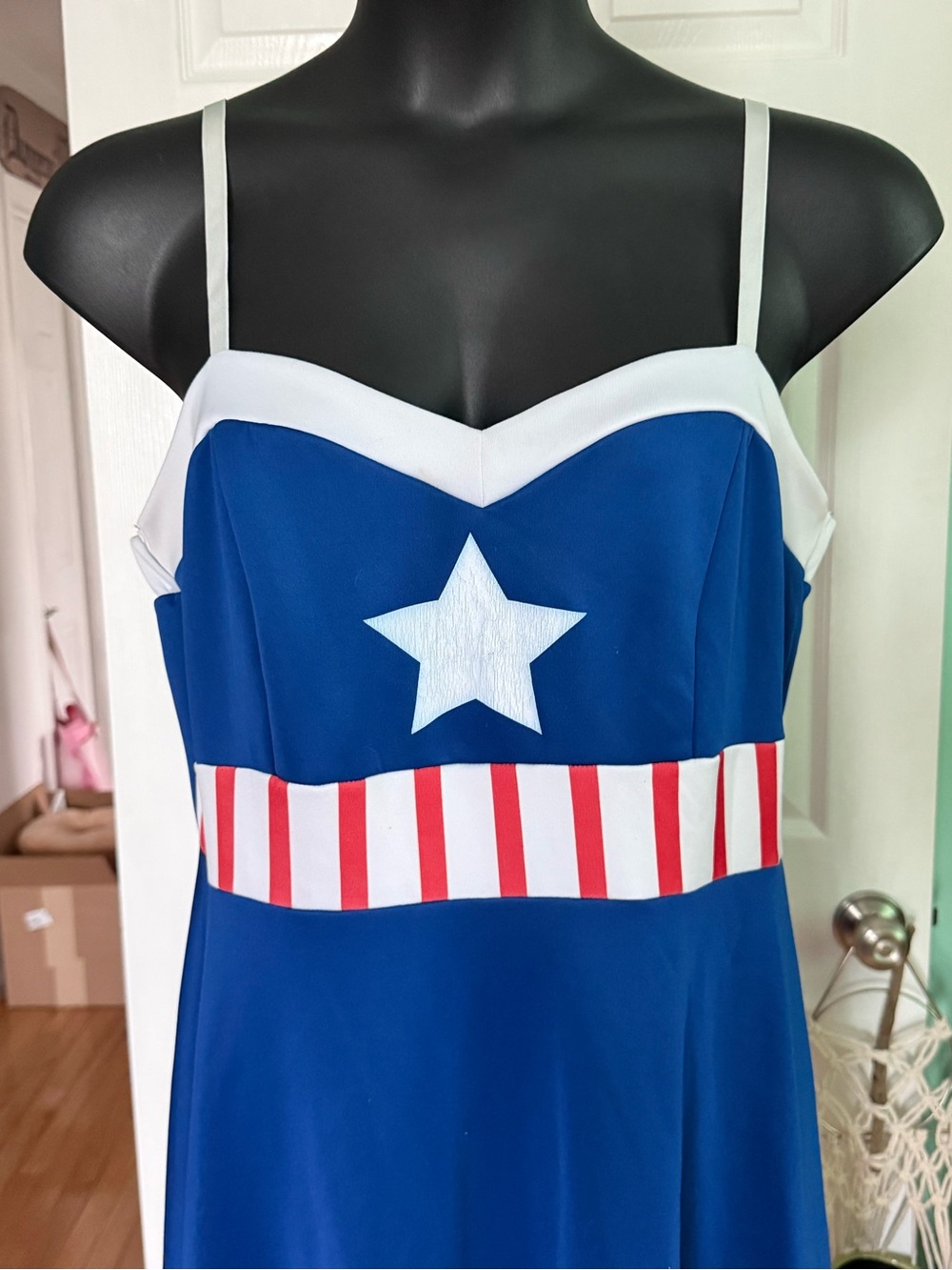 Captain America Cosplay Dress - Picture 2 of 4